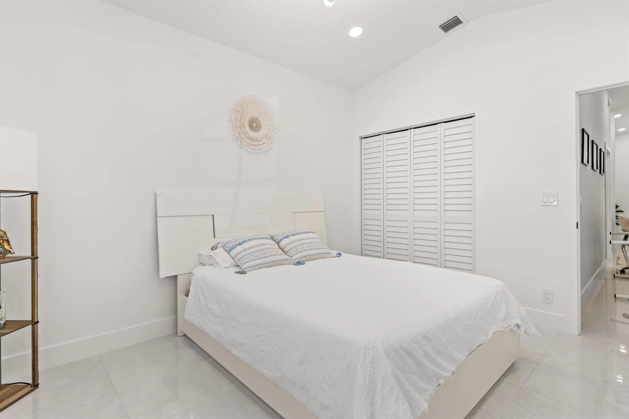 5108 Columbo Ct Court
