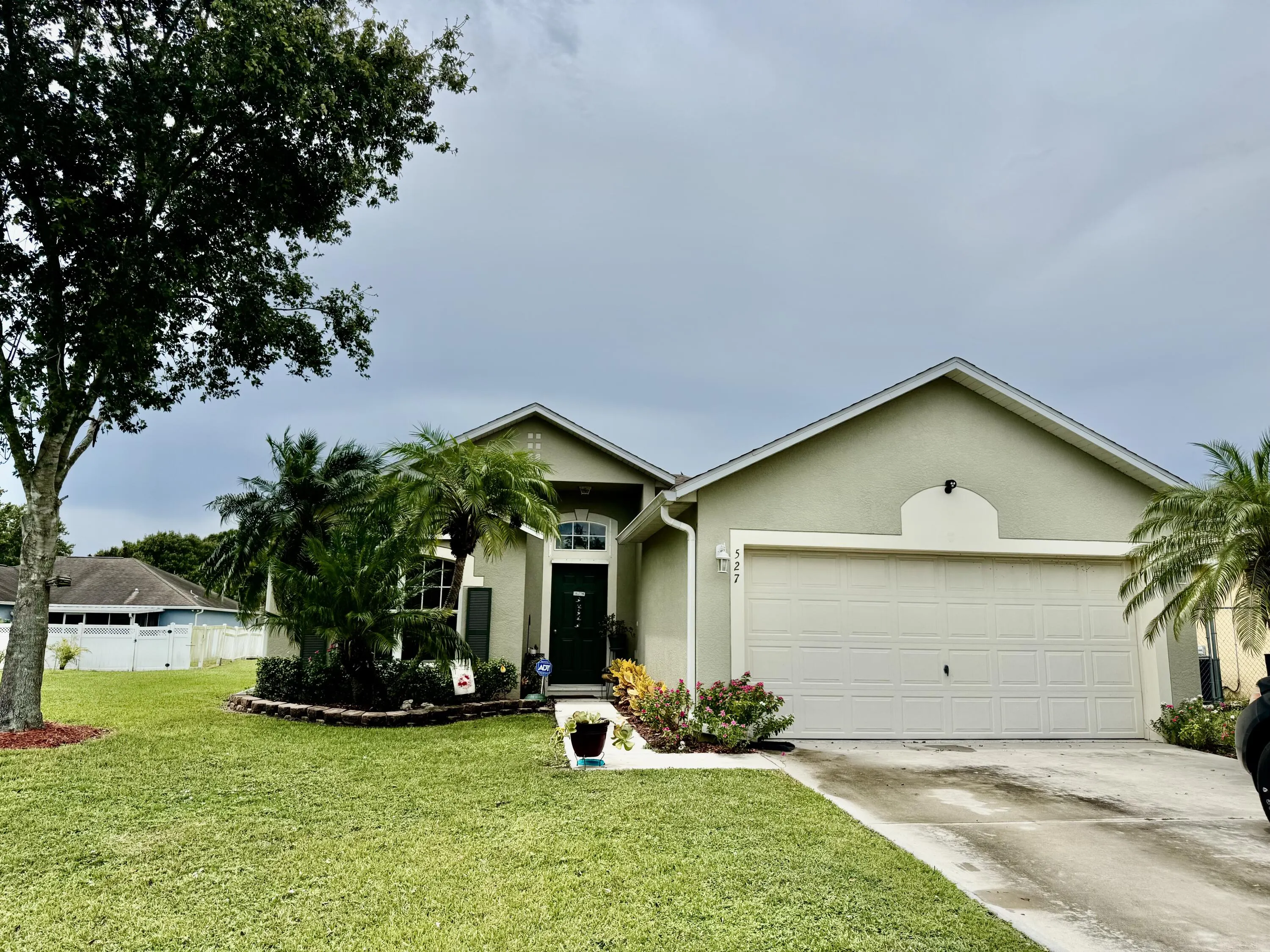 527 SE 38th Avenue