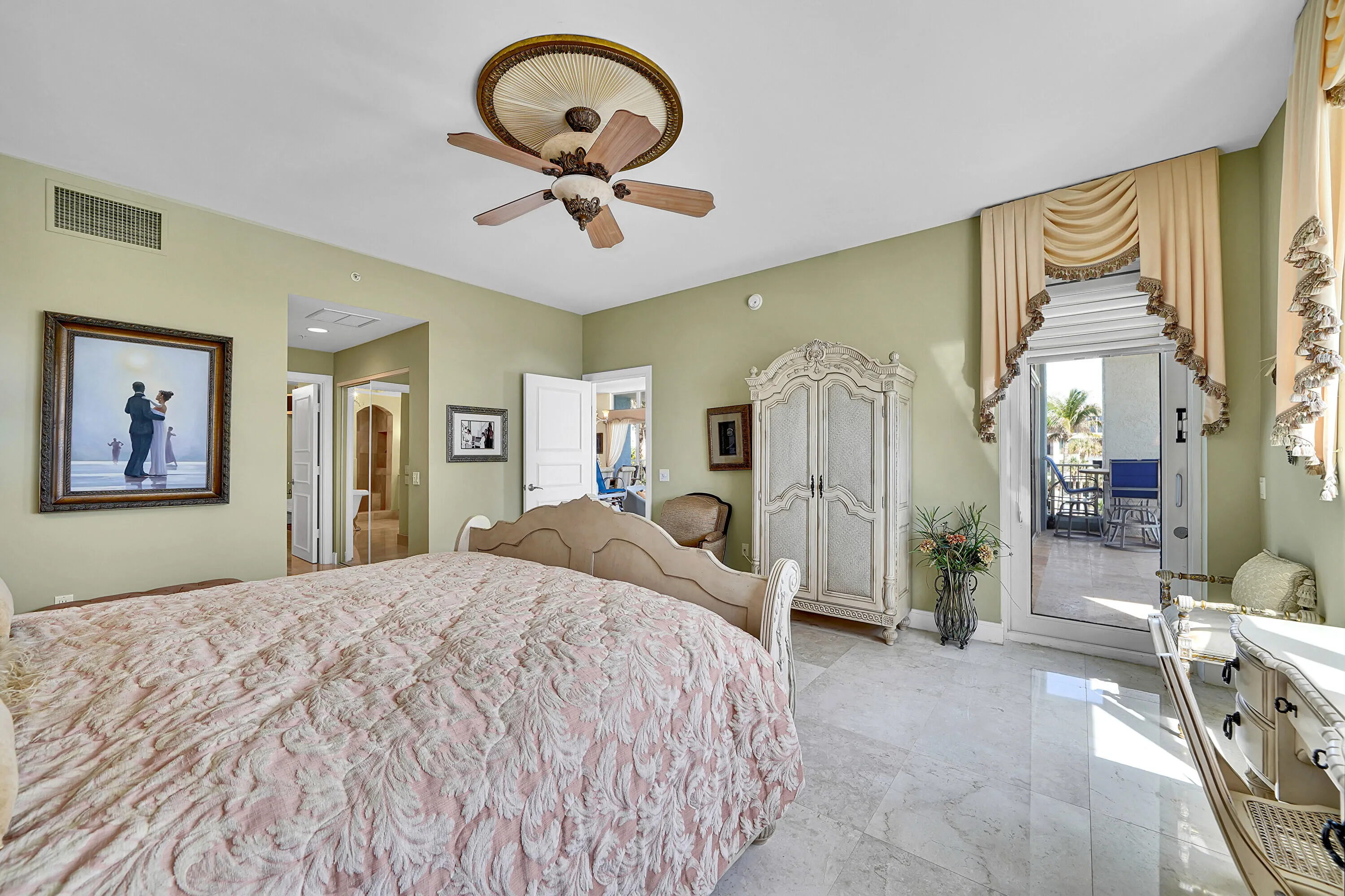 701 SE 21st Avenue, #306