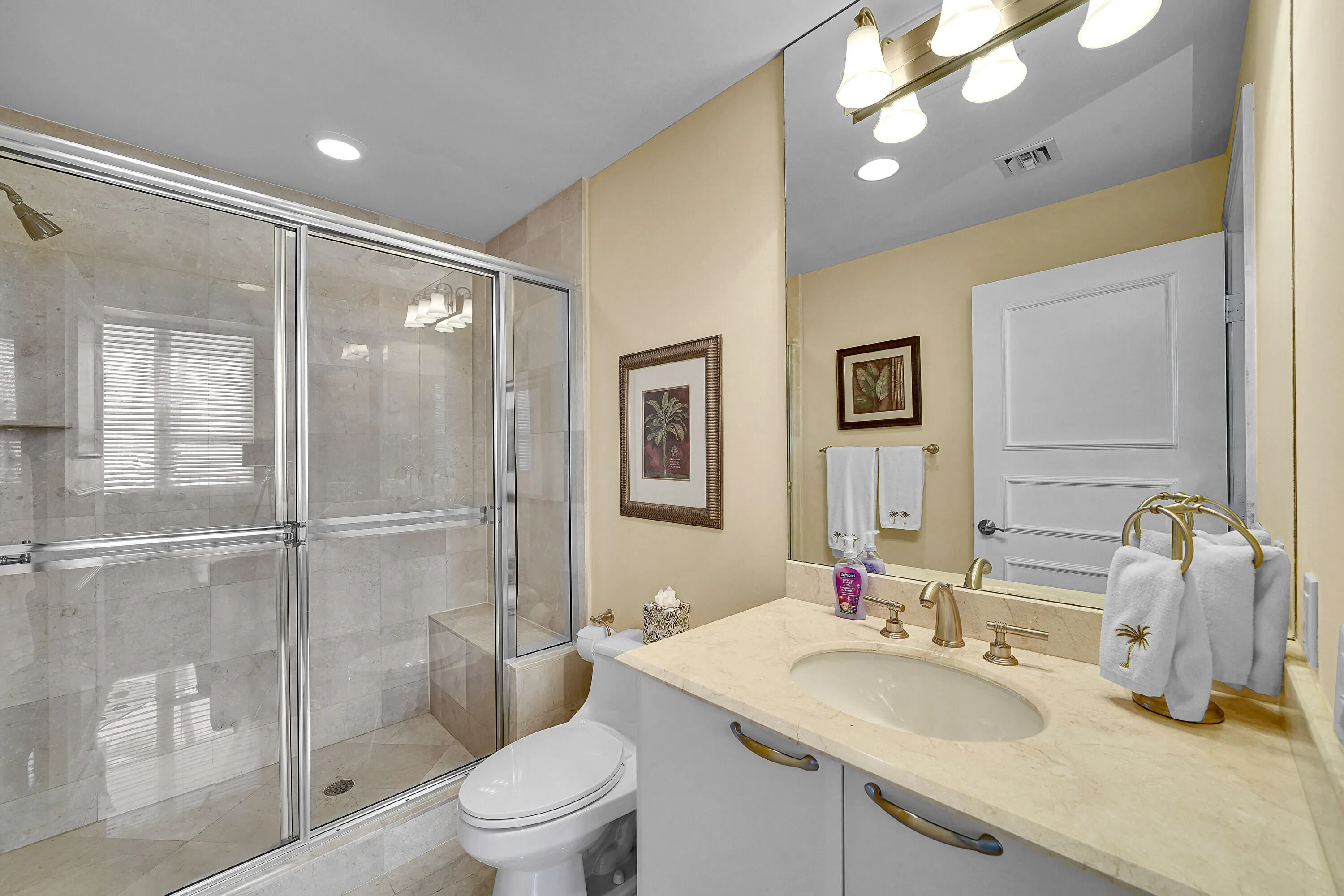 701 SE 21st Avenue, #306