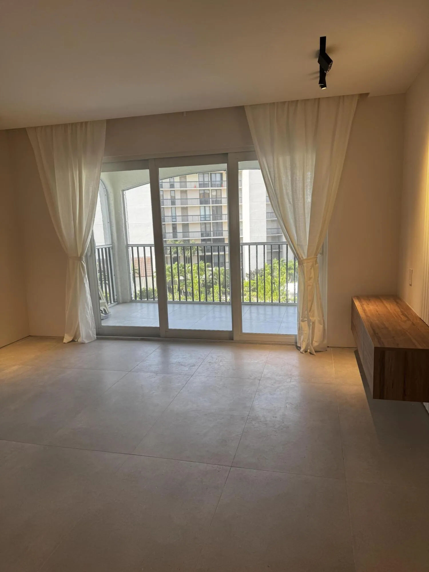 2871 N Ocean Boulevard, #R444
