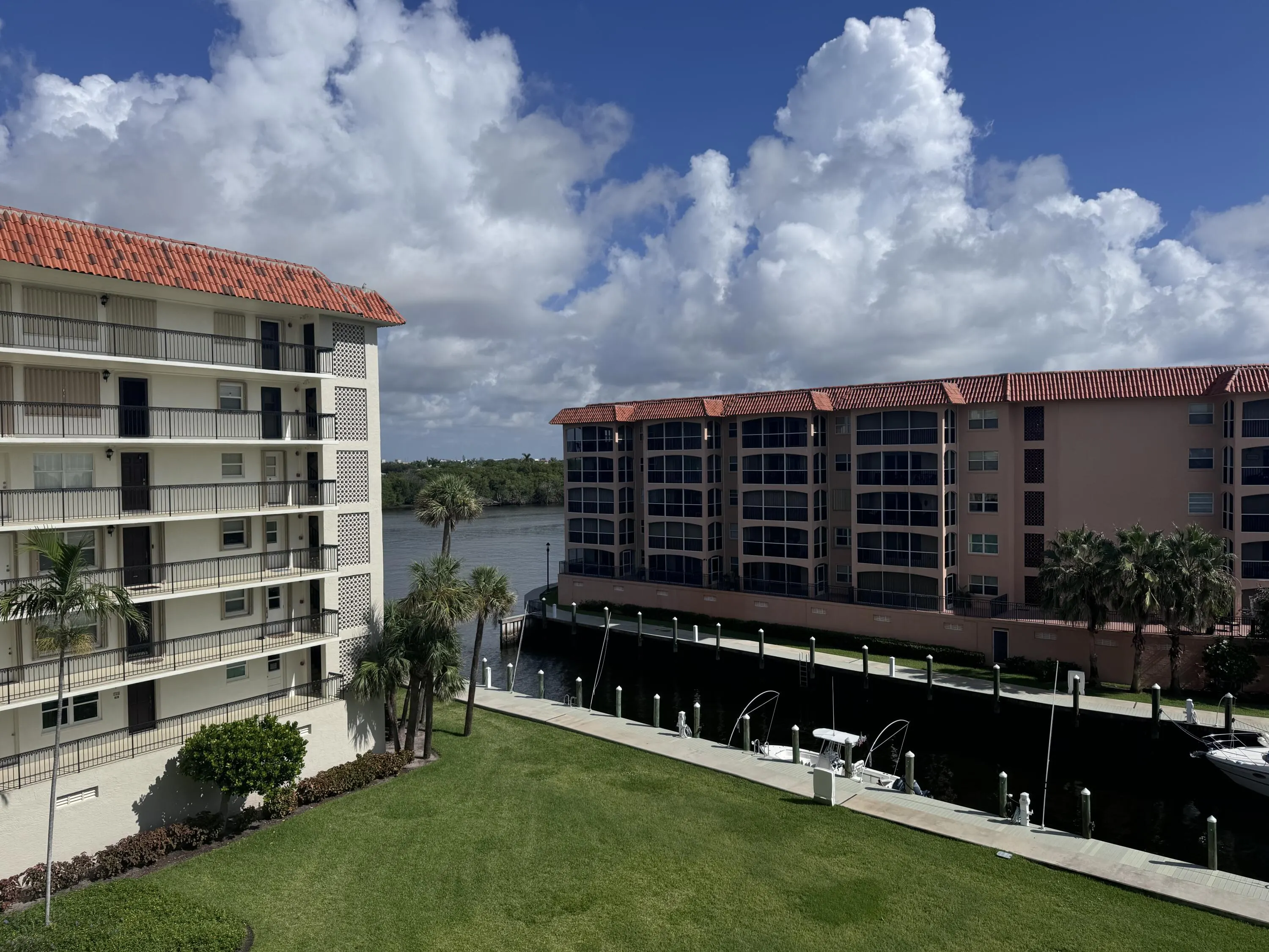 2871 N Ocean Boulevard, #R444