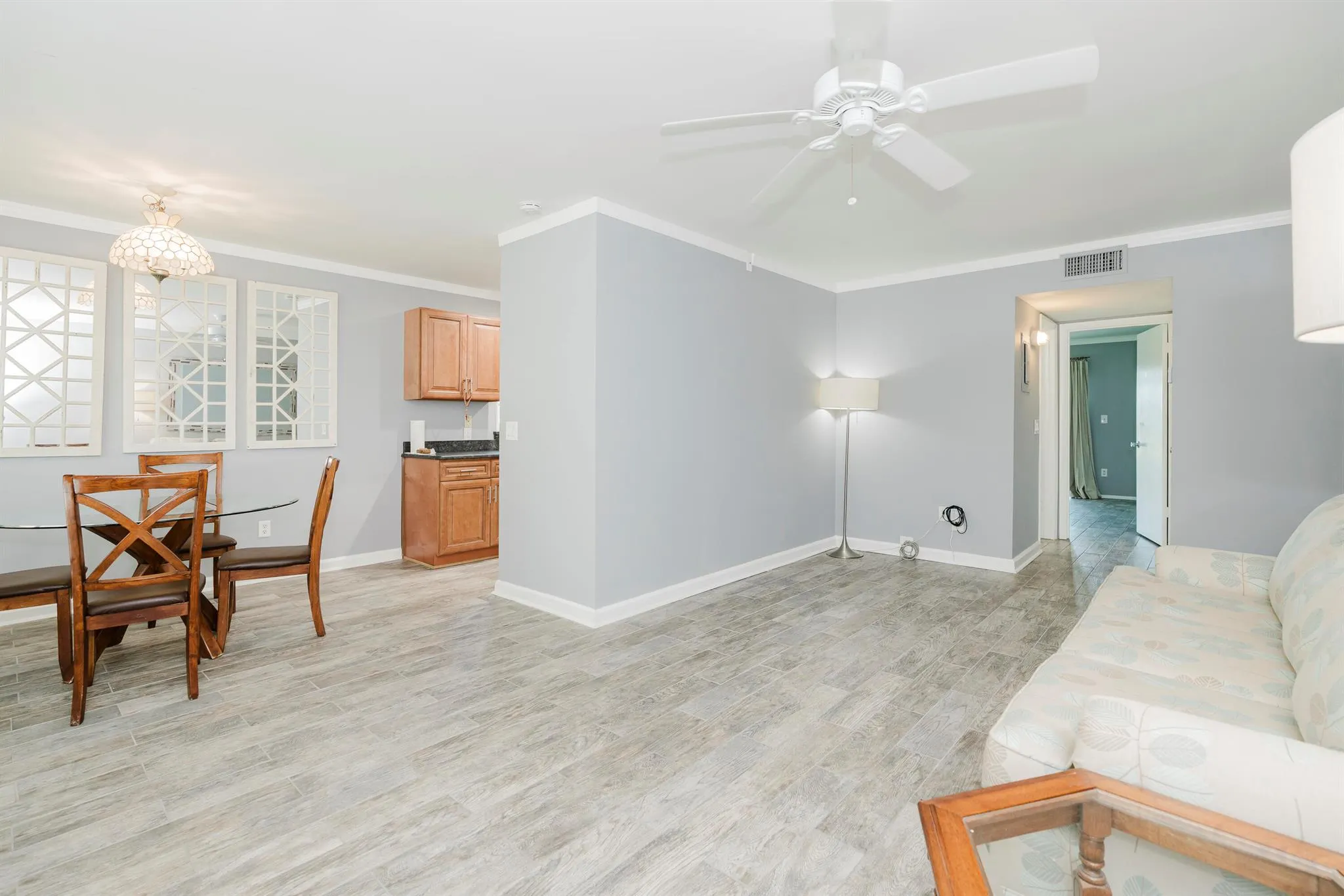 8 Vista Palm Ln, #103