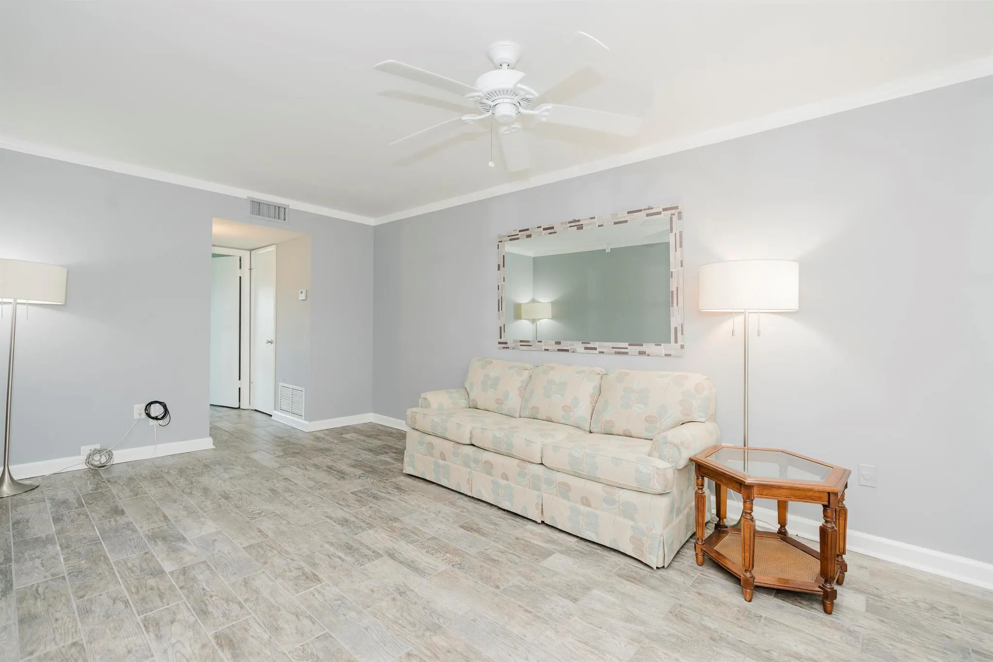 8 Vista Palm Ln, #103