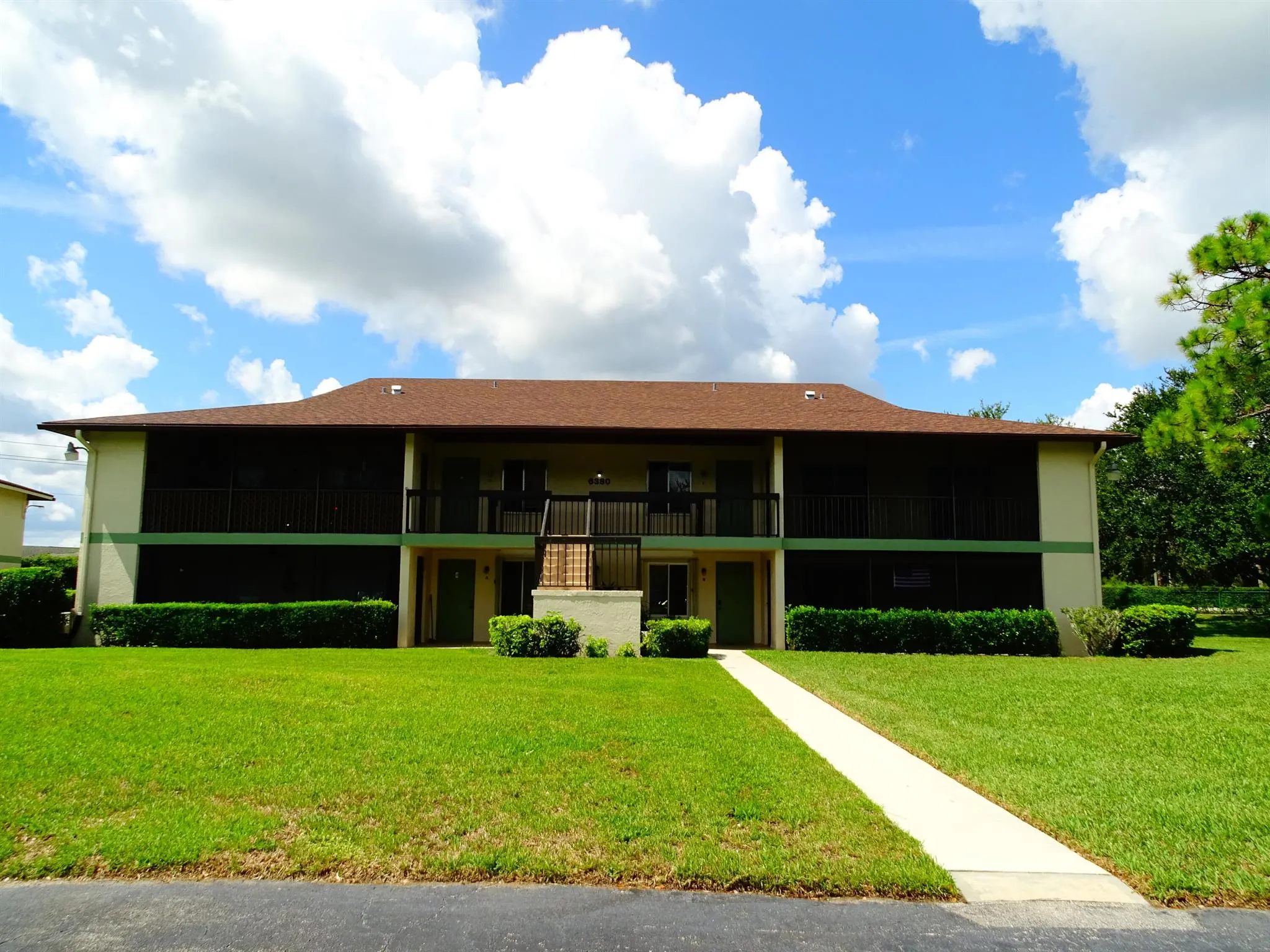 6380 Chasewood F Drive, #F