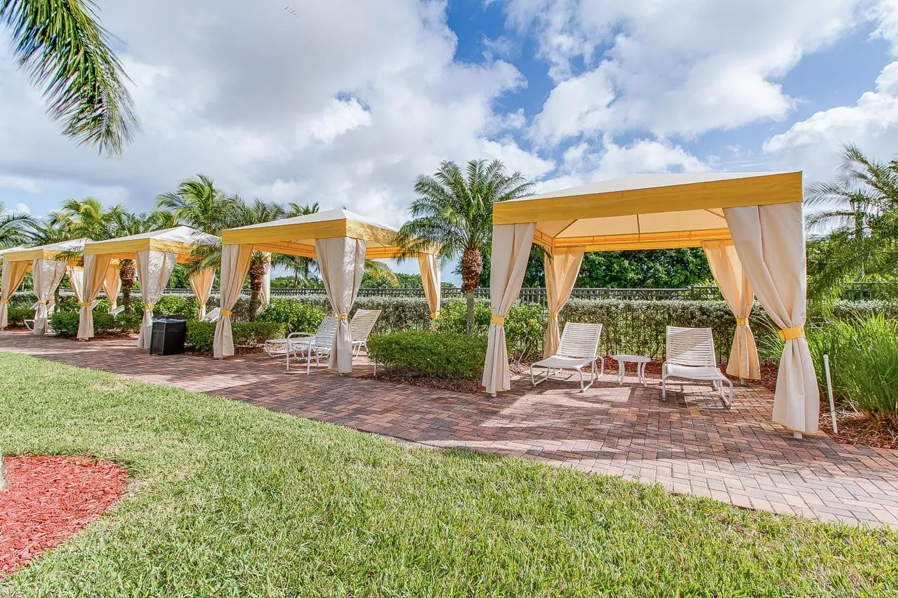 9885 Woodworth Court