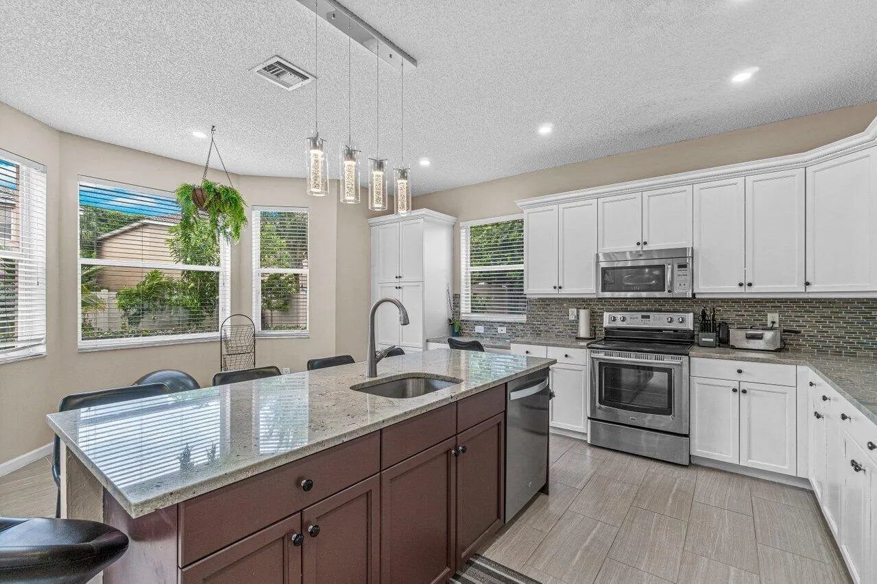 9885 Woodworth Court
