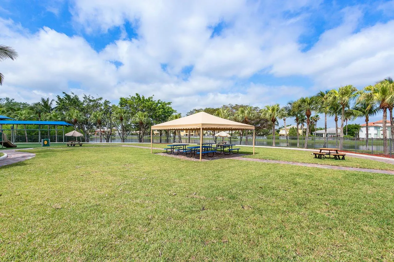 9885 Woodworth Court