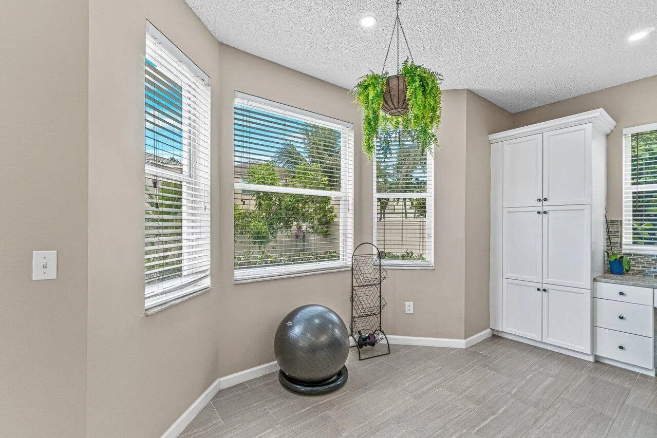 9885 Woodworth Court