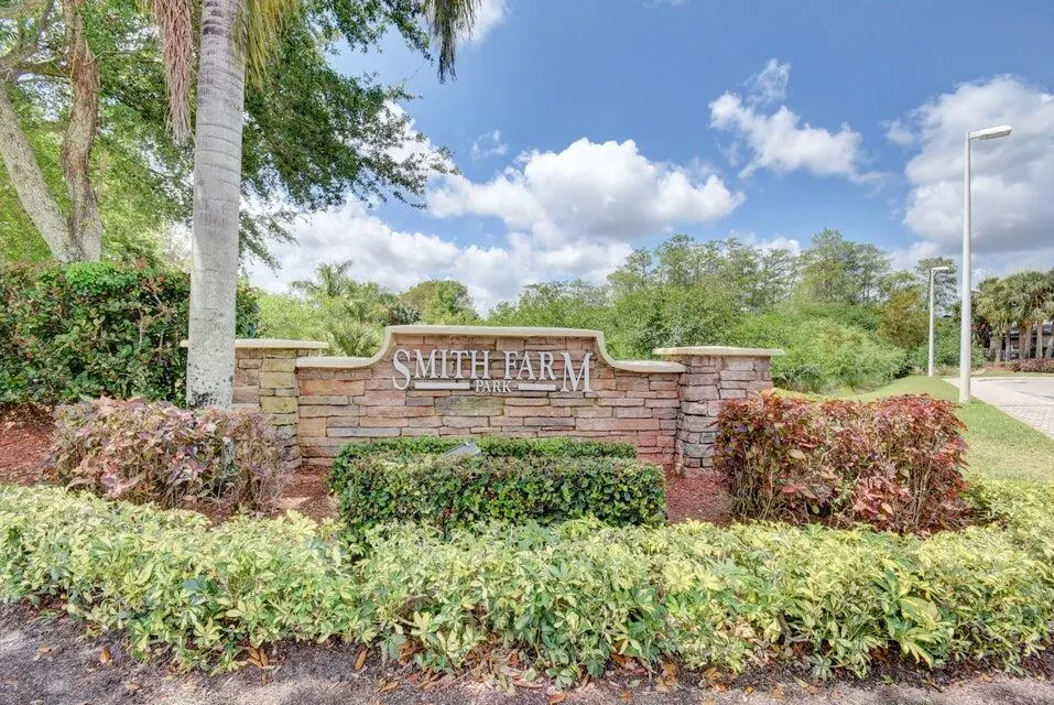 7711 Oak Grove Circle
