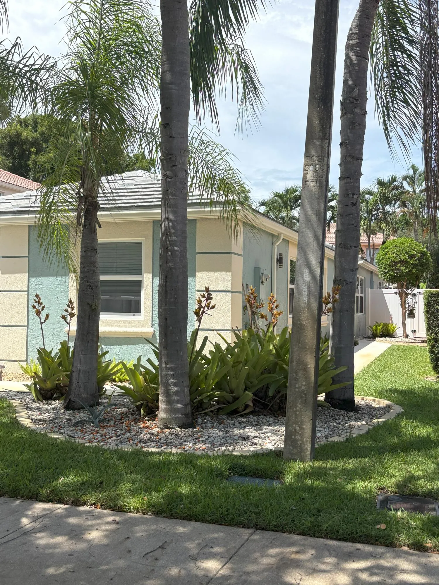7711 Oak Grove Circle