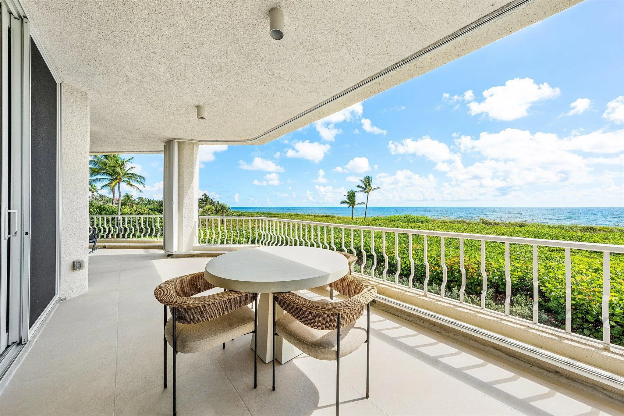 2920 SE Dune Drive, #220