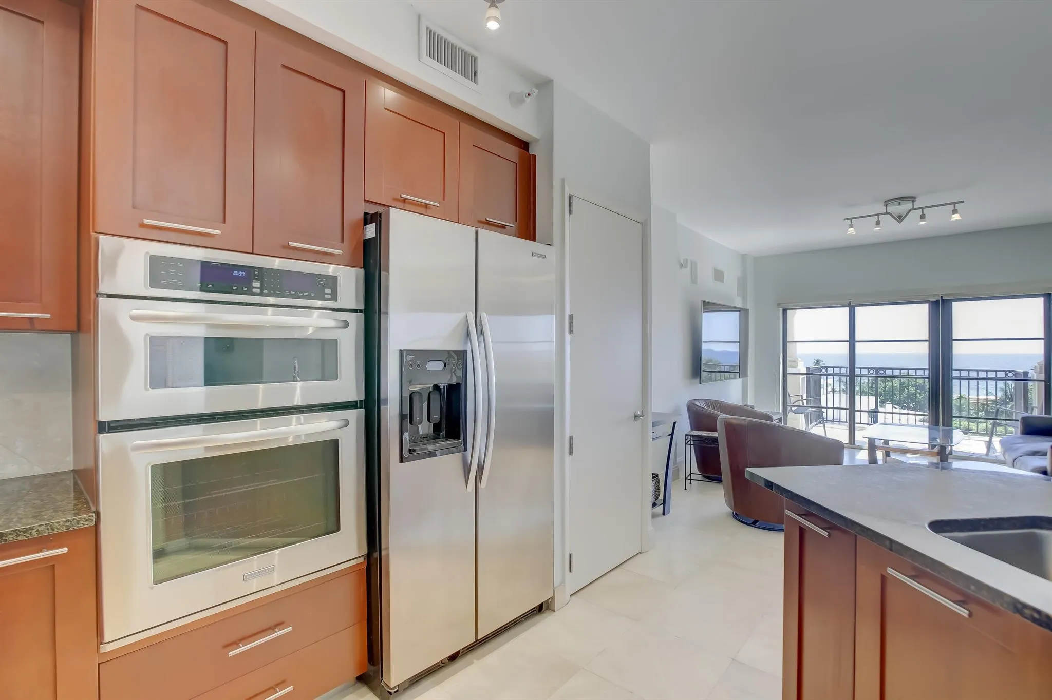 2409 N Ocean Boulevard, #726
