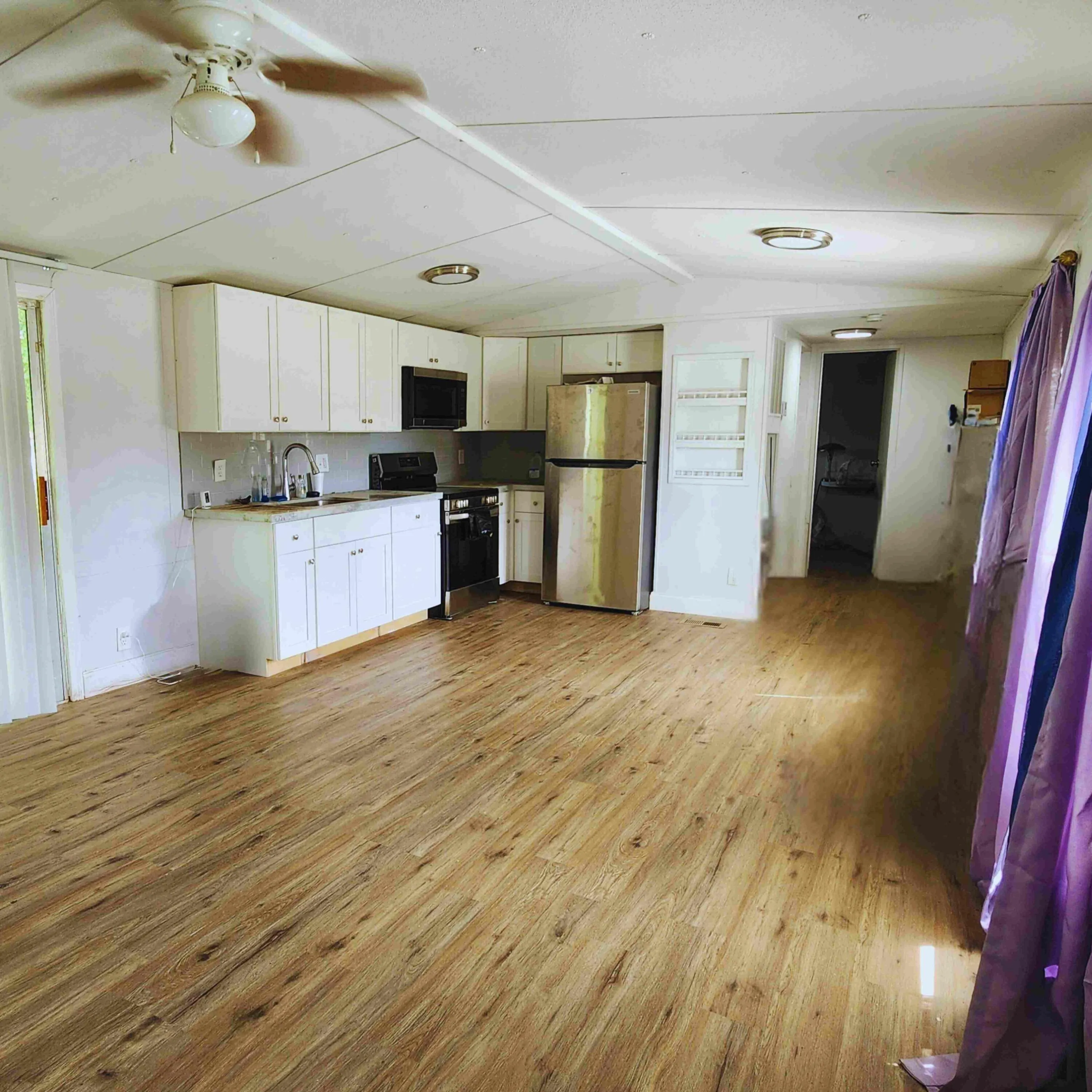 585 Avenue D