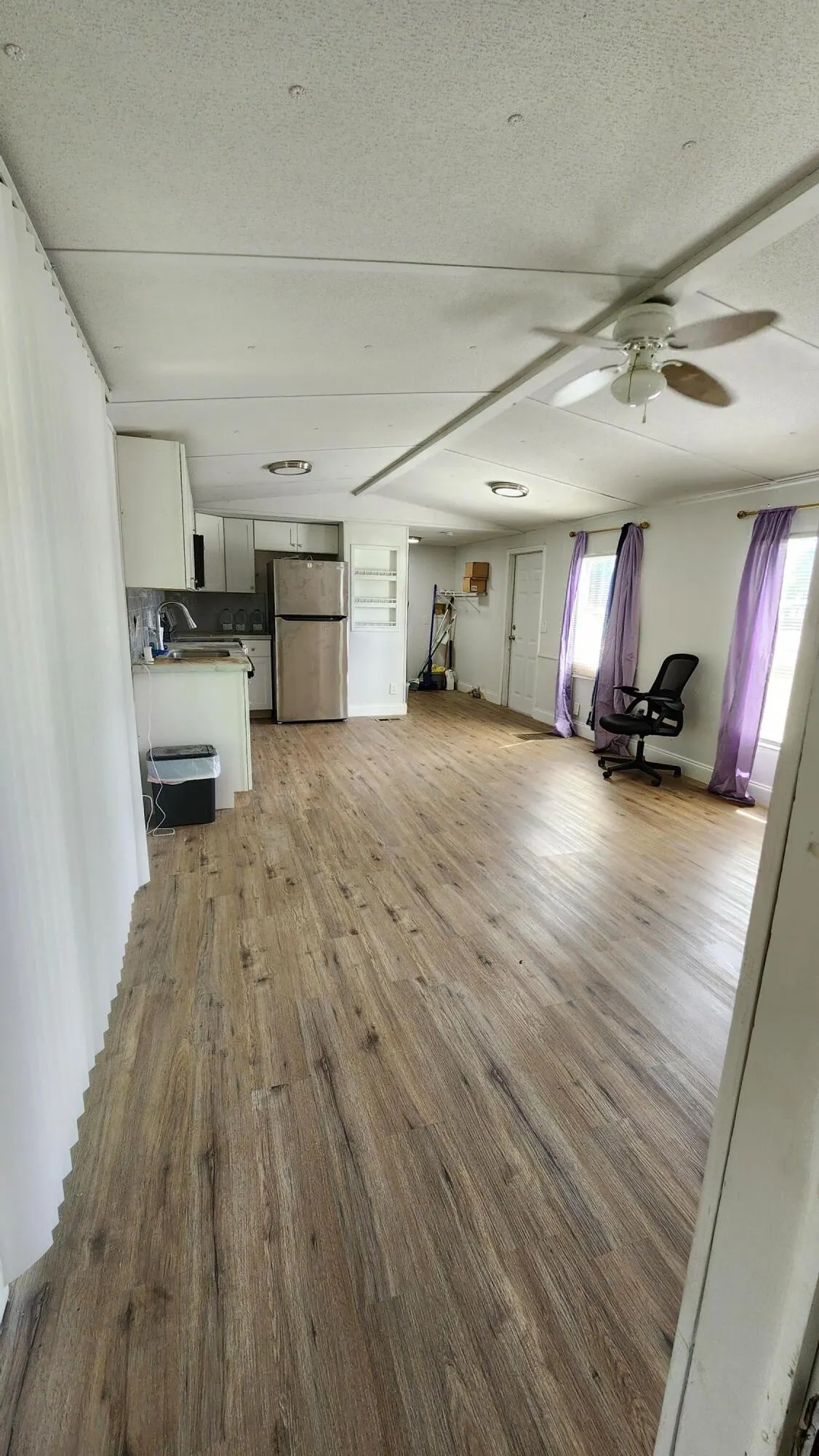 585 Avenue D