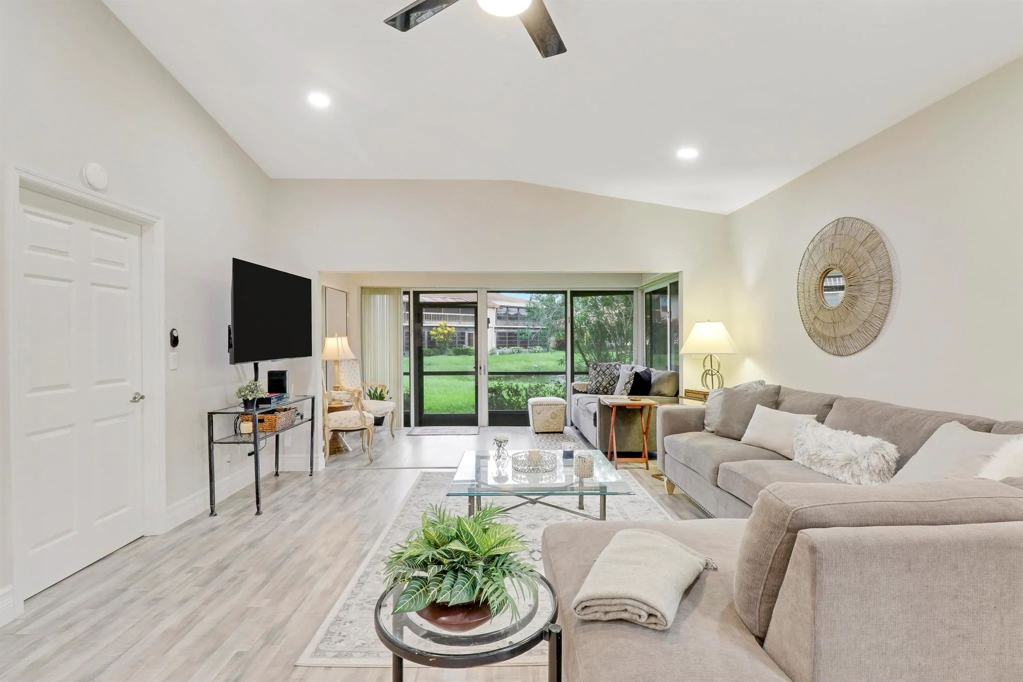 13566 Sabal Palm Court, #B