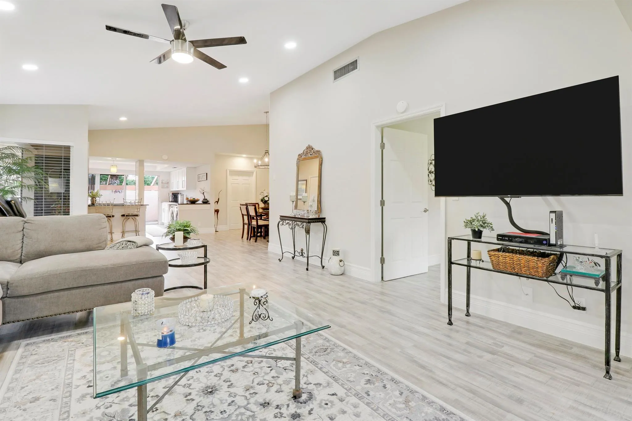 13566 Sabal Palm Court, #B