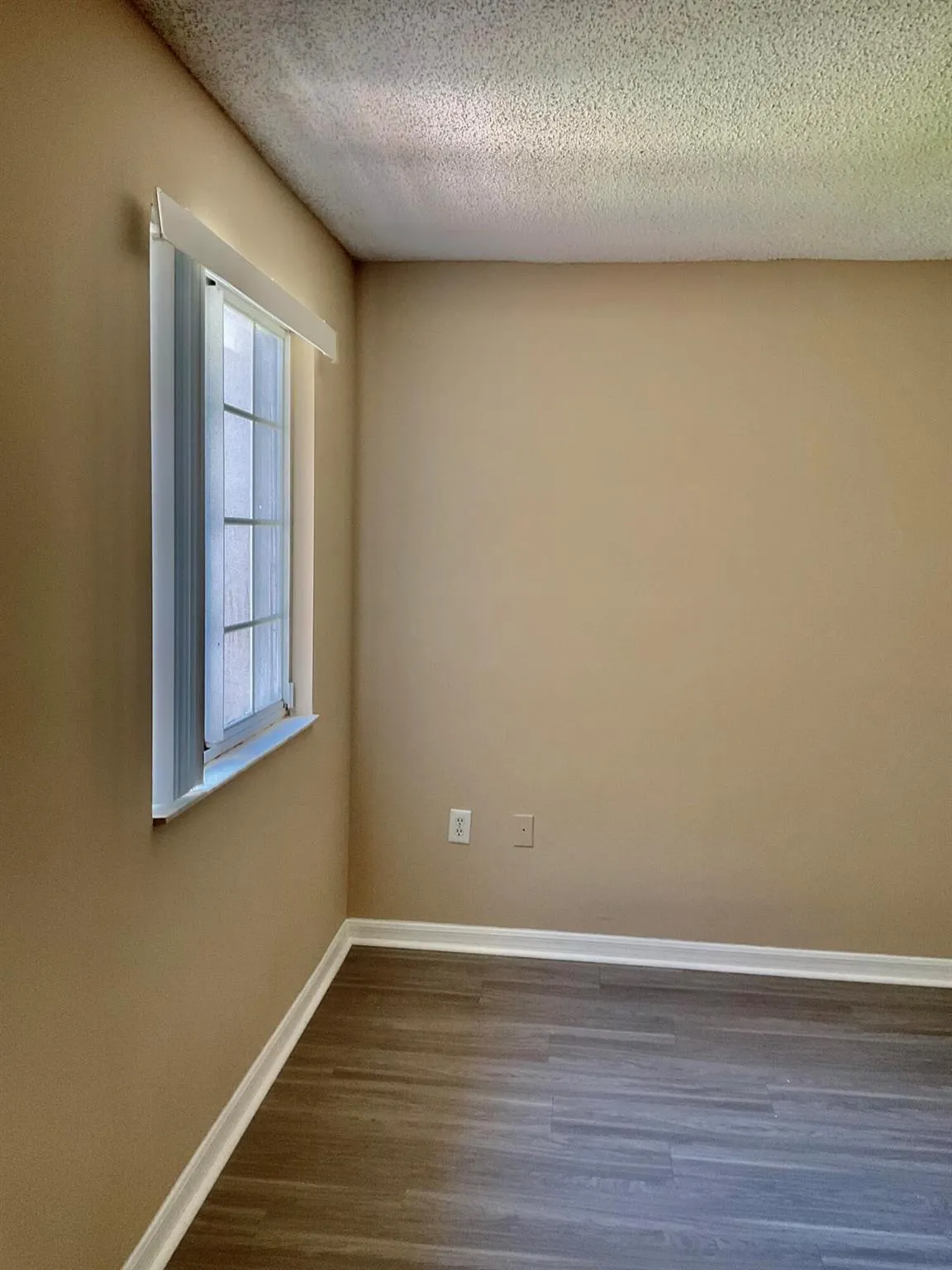 4183 N Haverhill Road, #716
