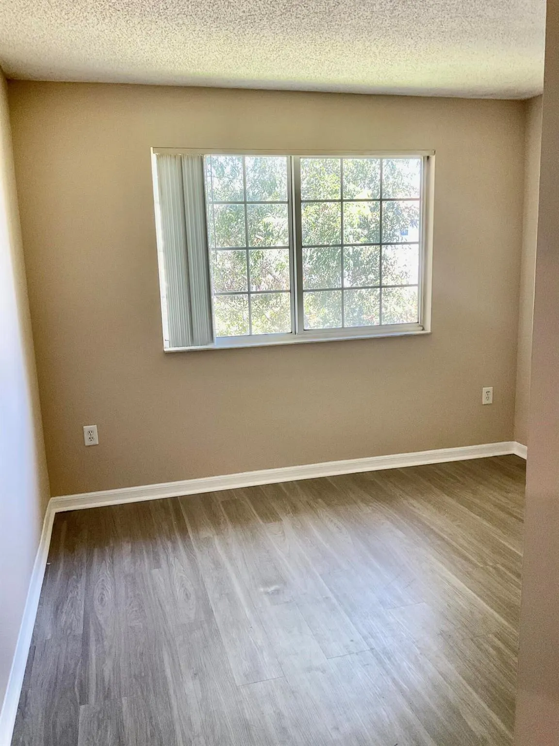 4183 N Haverhill Road, #716