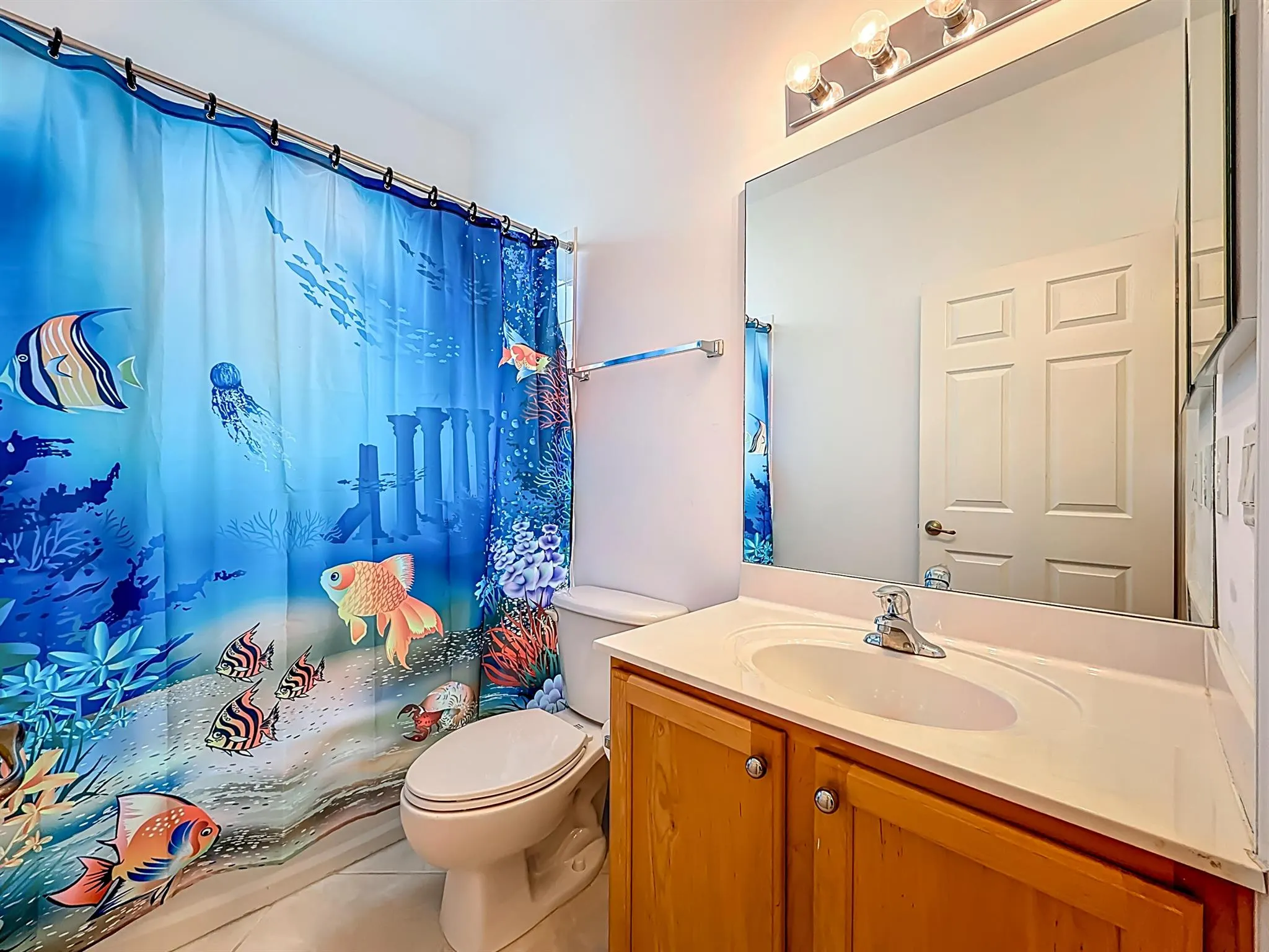 5802 N San Andros