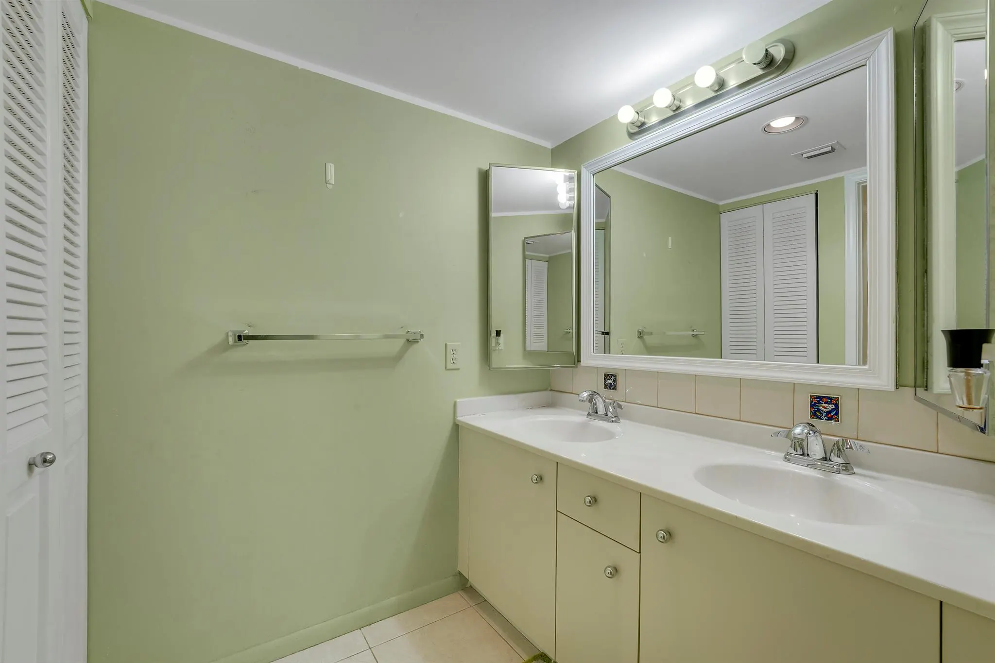 3305 Aruba Way, #K4