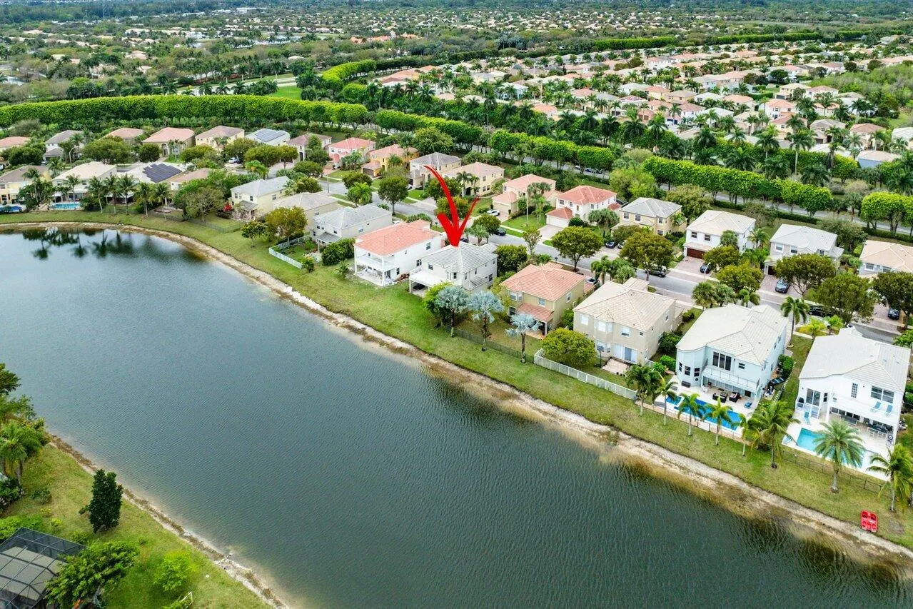 9023 Alexandra Circle