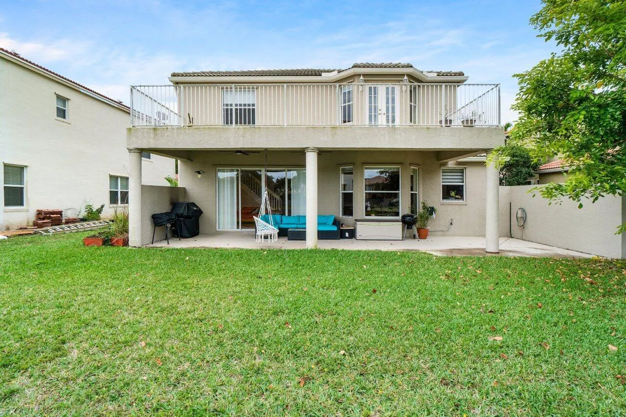 9023 Alexandra Circle