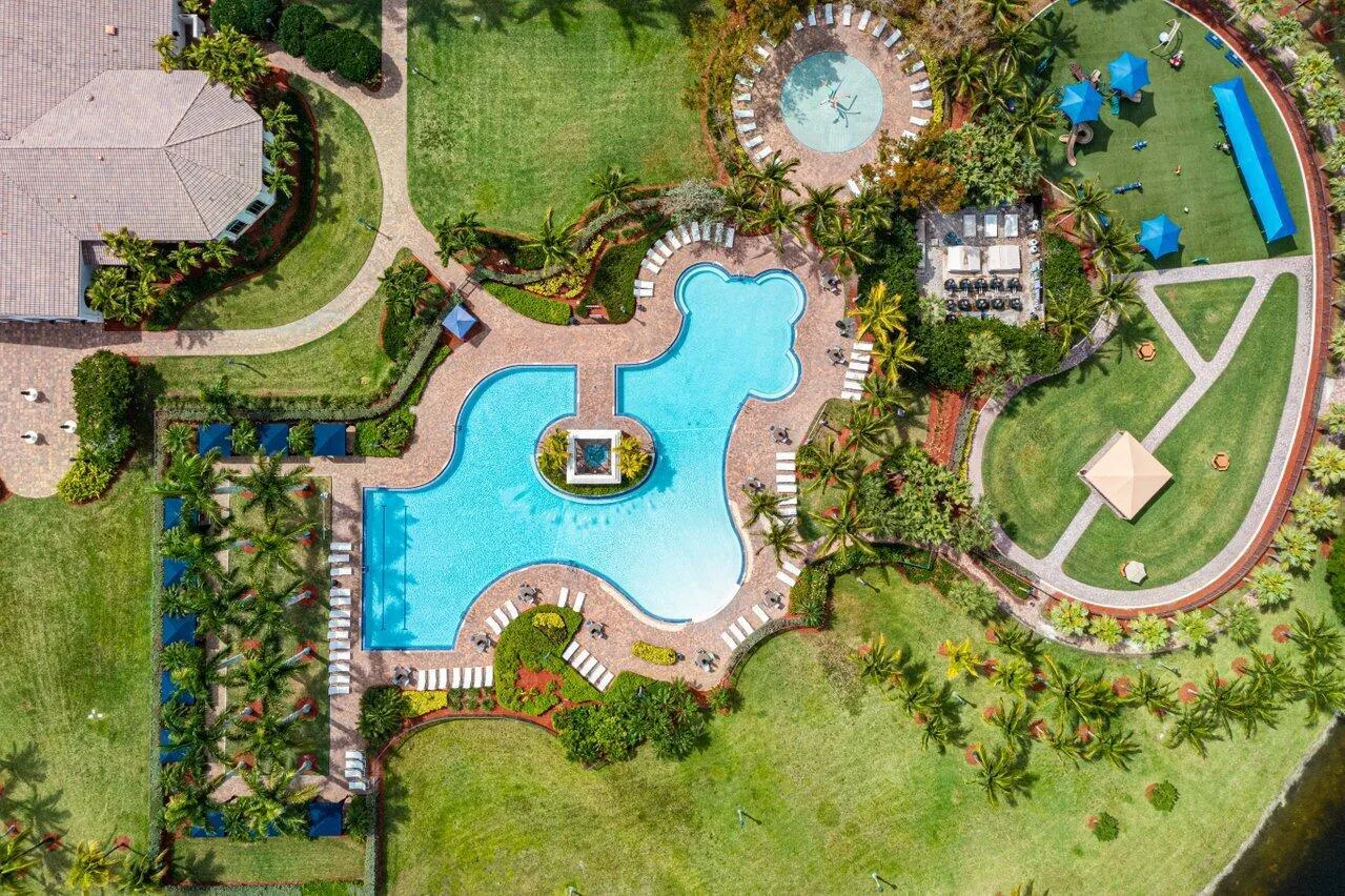 9023 Alexandra Circle
