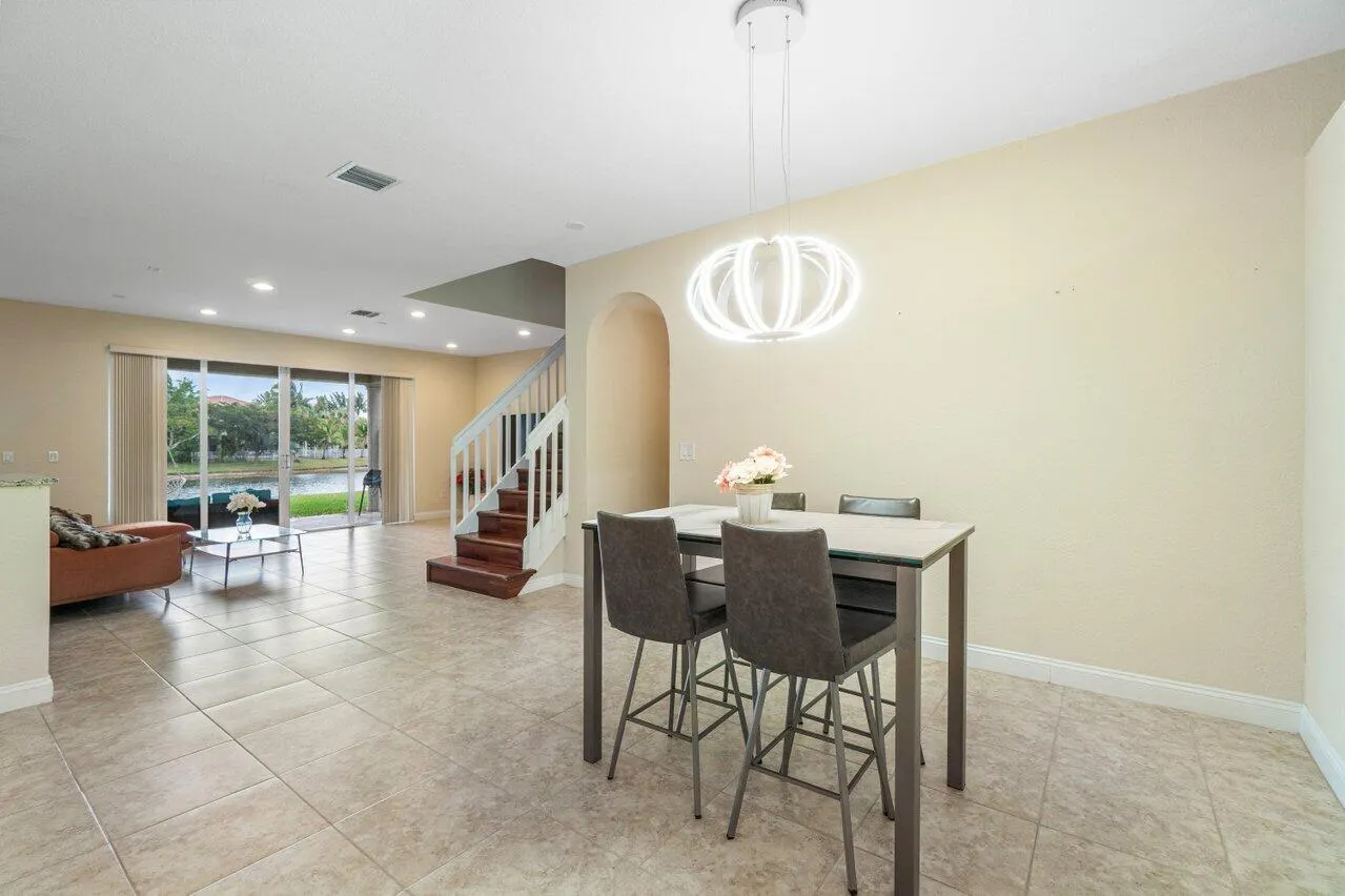 9023 Alexandra Circle