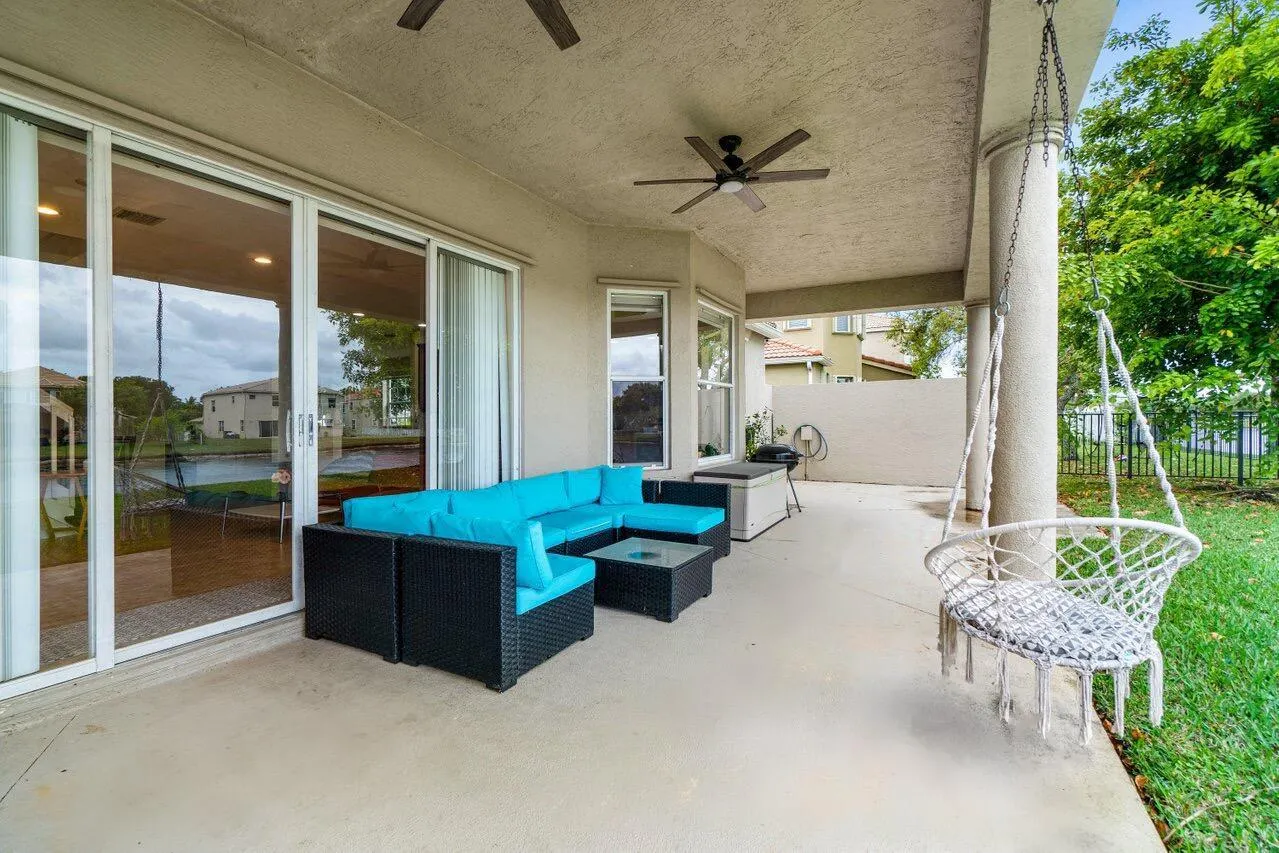 9023 Alexandra Circle