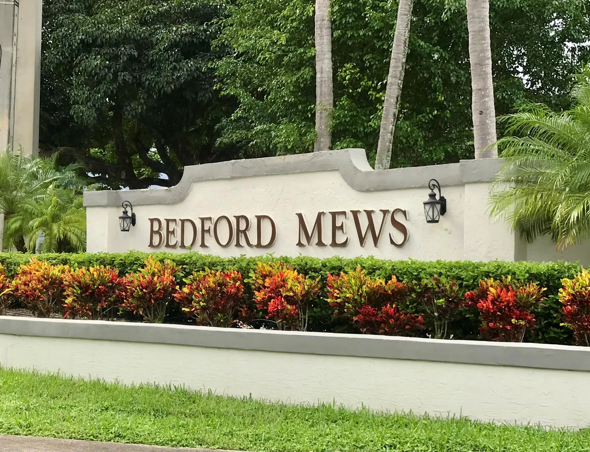 2543 Bedford Mews Drive E