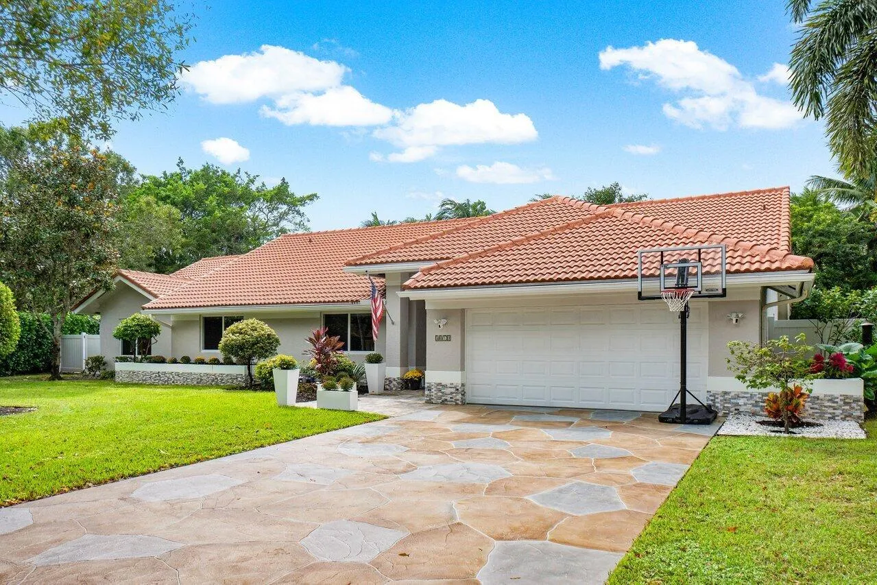 3010 Salerno Way