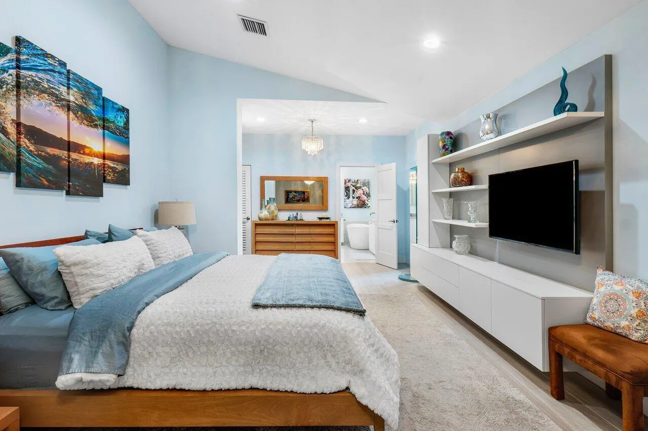 3010 Salerno Way