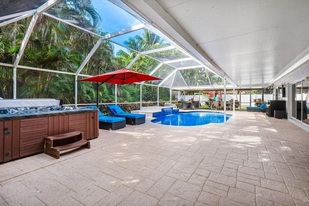 3010 Salerno Way