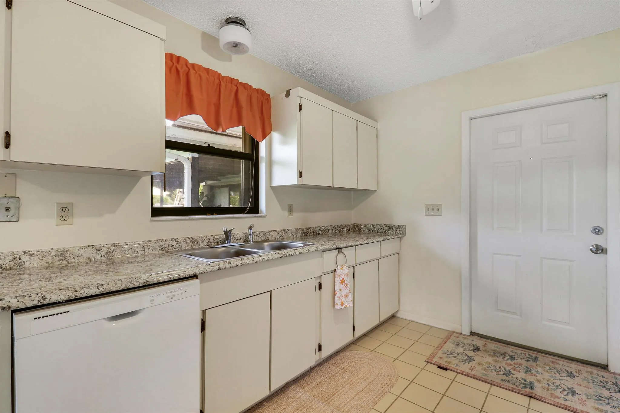2681 Hinda Road