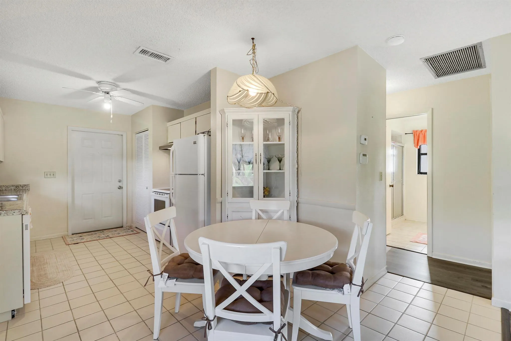 2681 Hinda Road