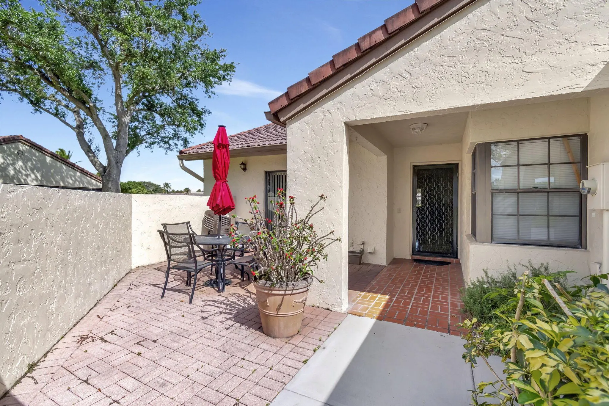 5531 Parkwalk Circle E