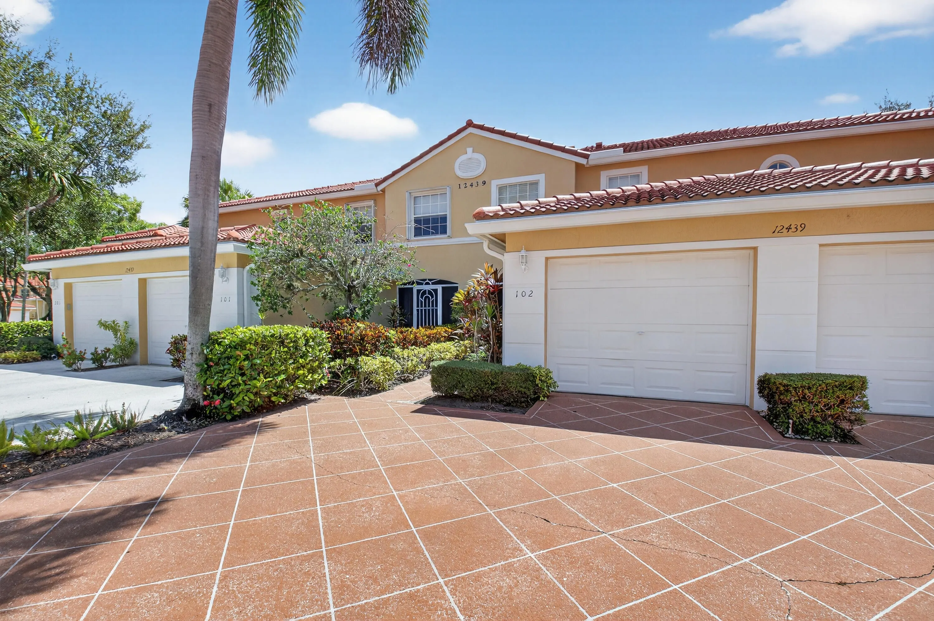 12439 Crystal Pointe Drive, #102