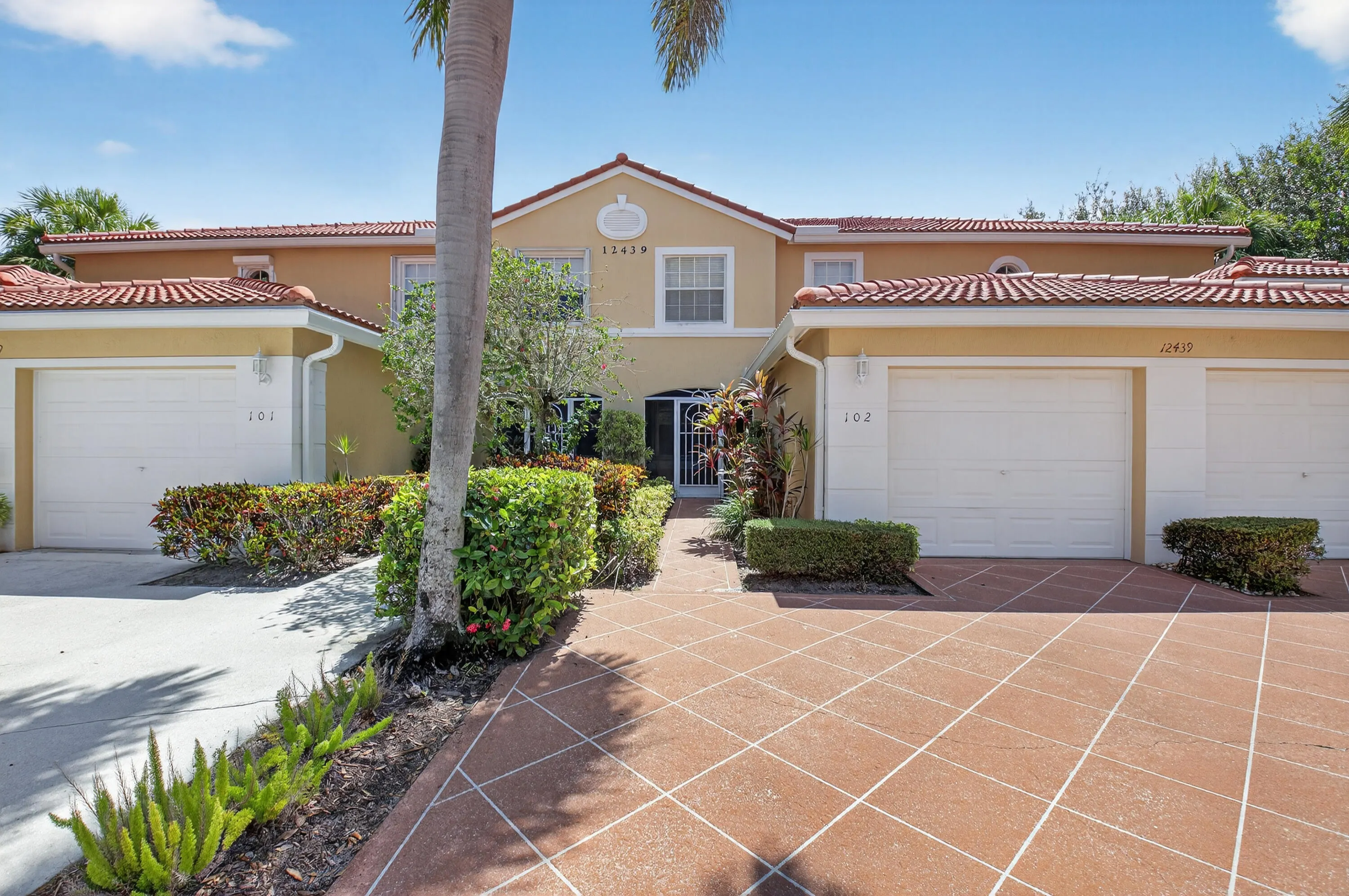 12439 Crystal Pointe Drive, #102