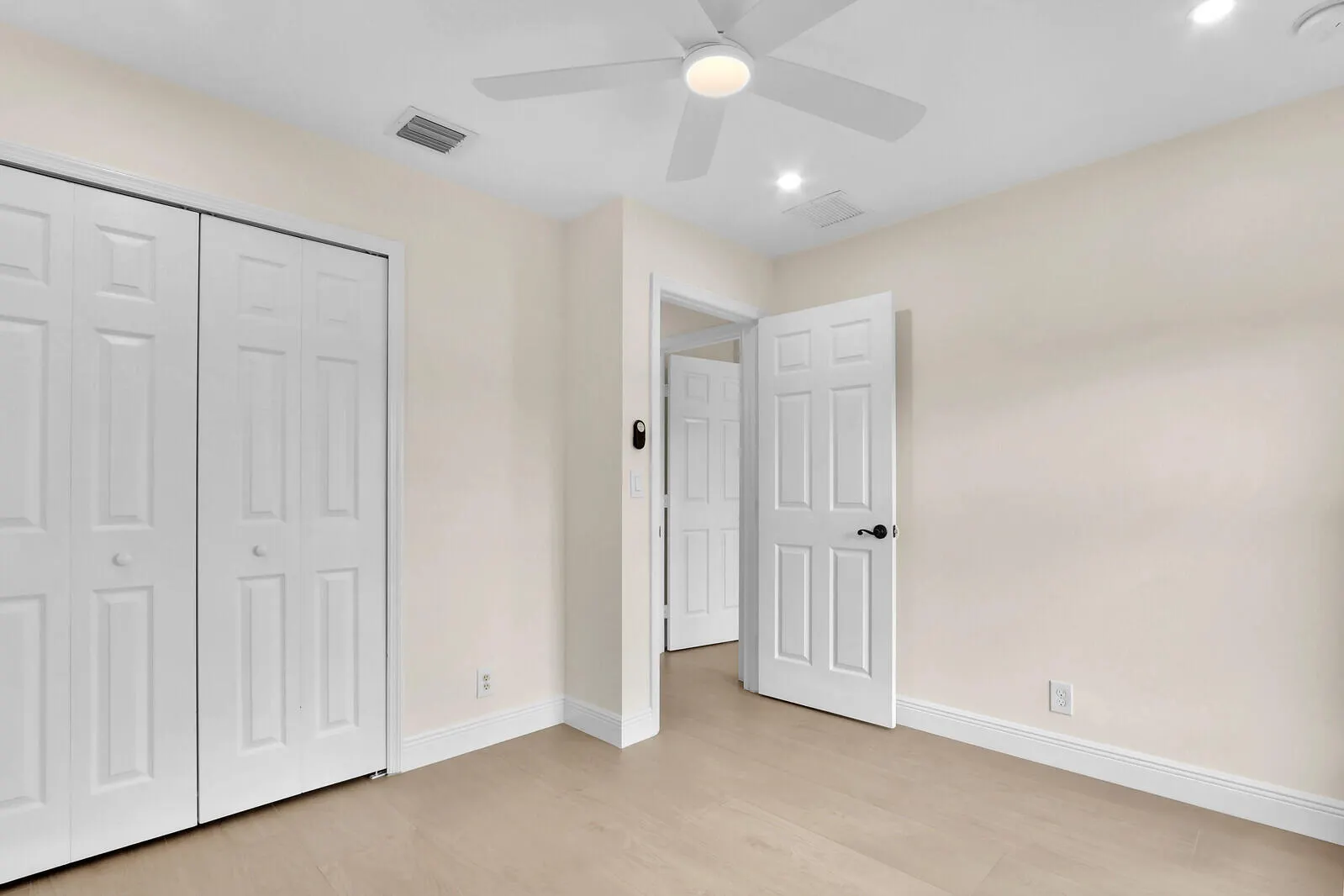 183 SW Ladybug Drive