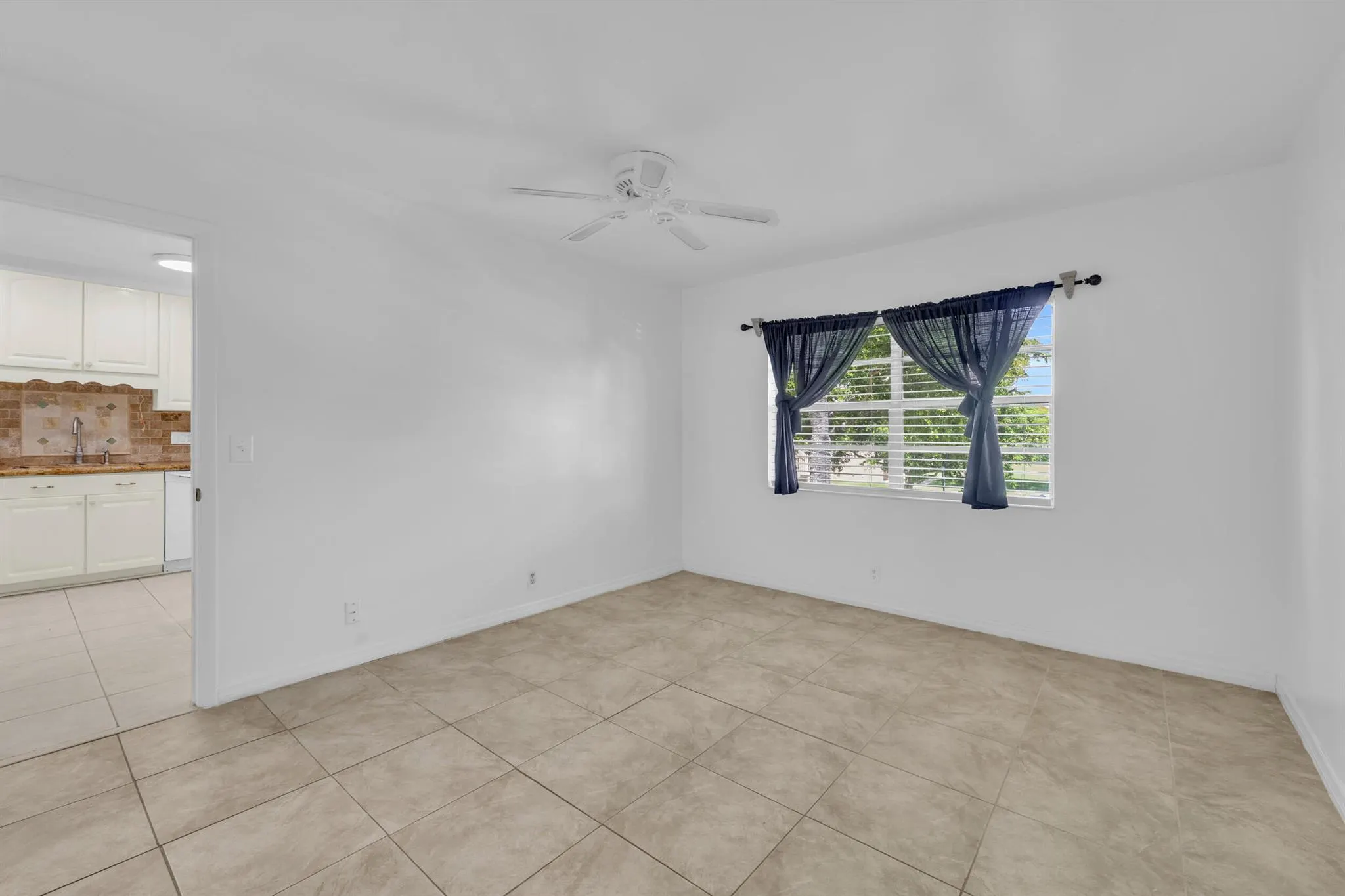 150 Lake Meryldr, #247