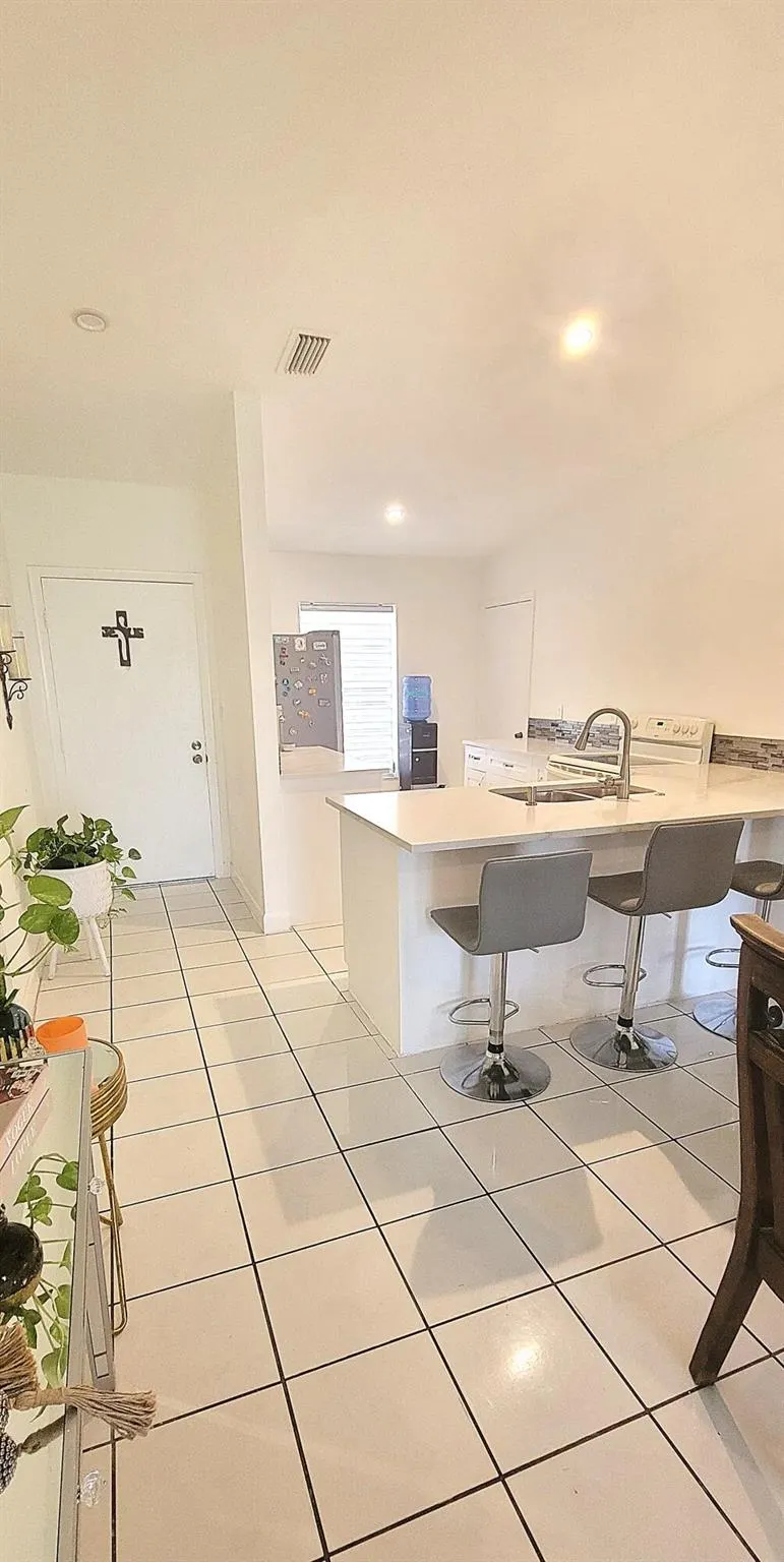 5550 Lakewood Circle, #A