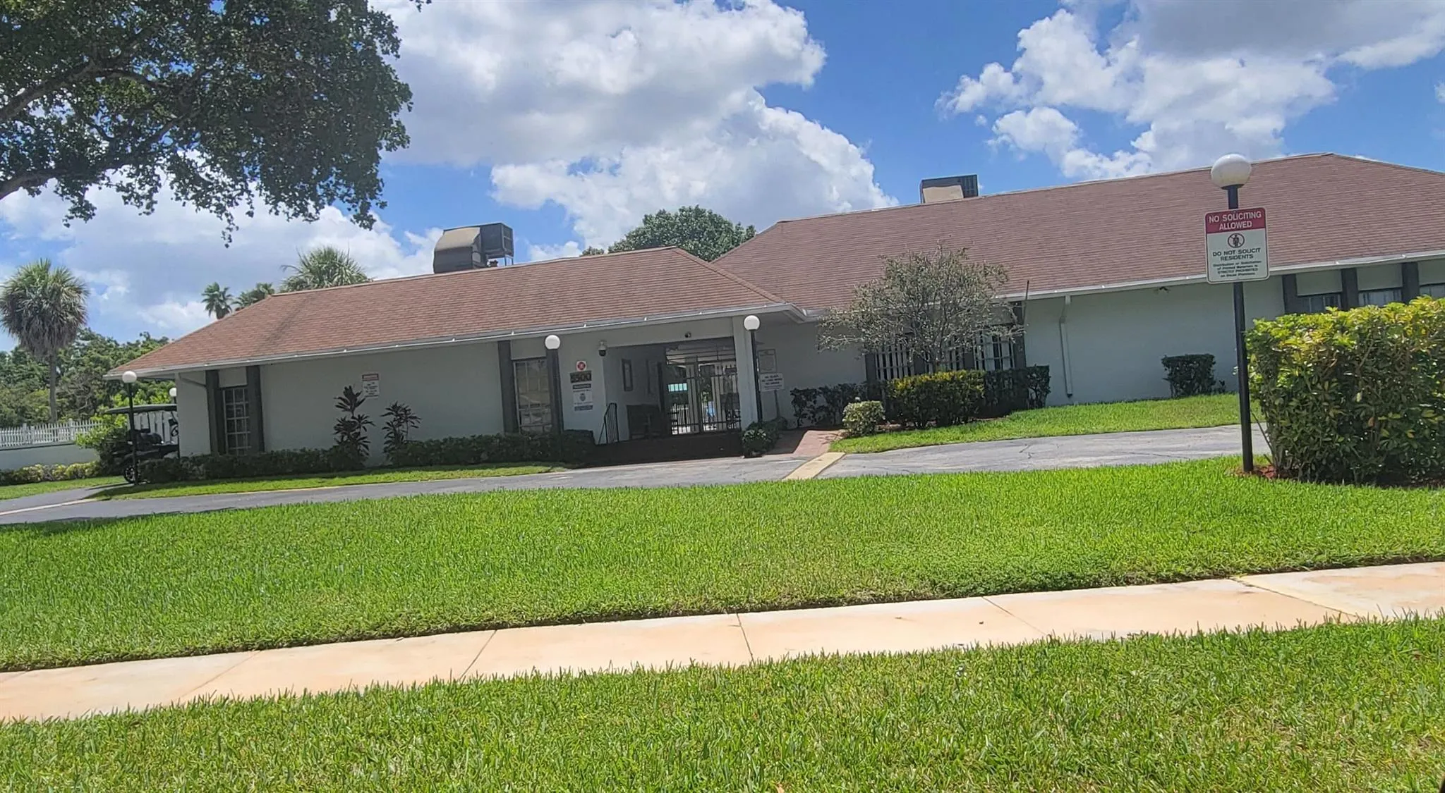 5550 Lakewood Circle, #A