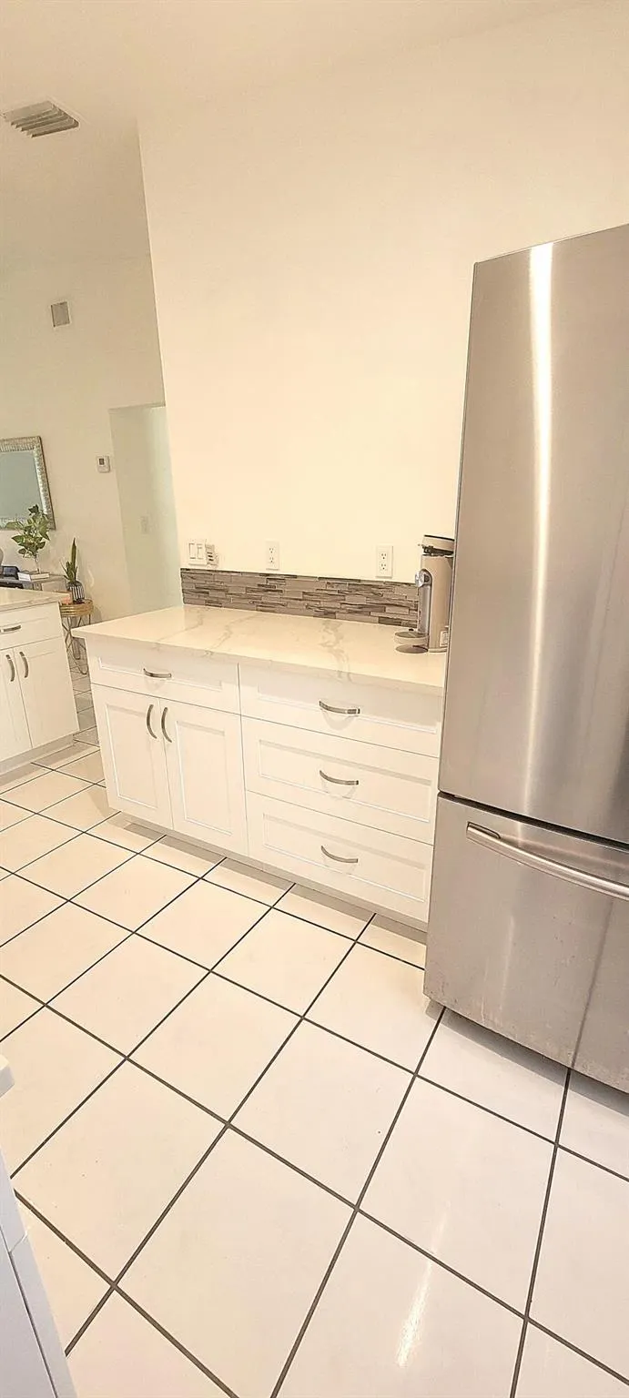 5550 Lakewood Circle, #A