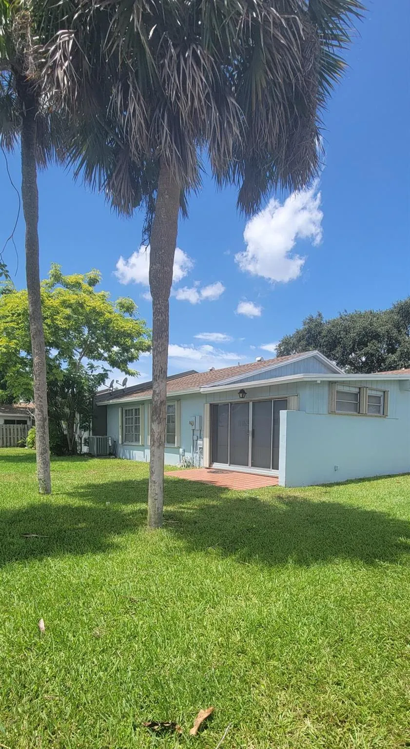 5550 Lakewood Circle, #A