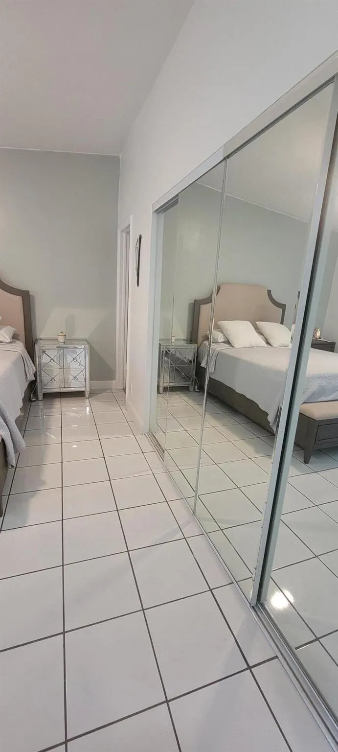 5550 Lakewood Circle, #A
