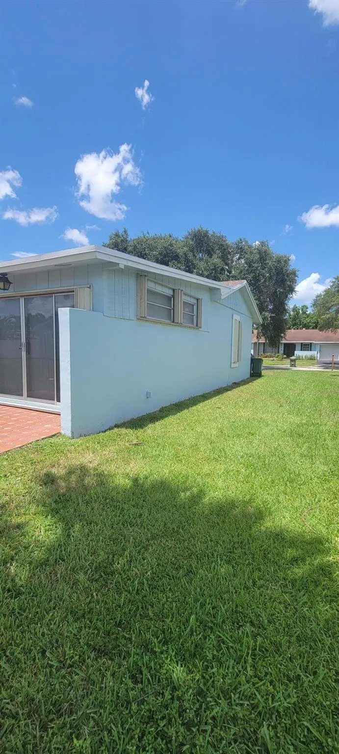 5550 Lakewood Circle, #A