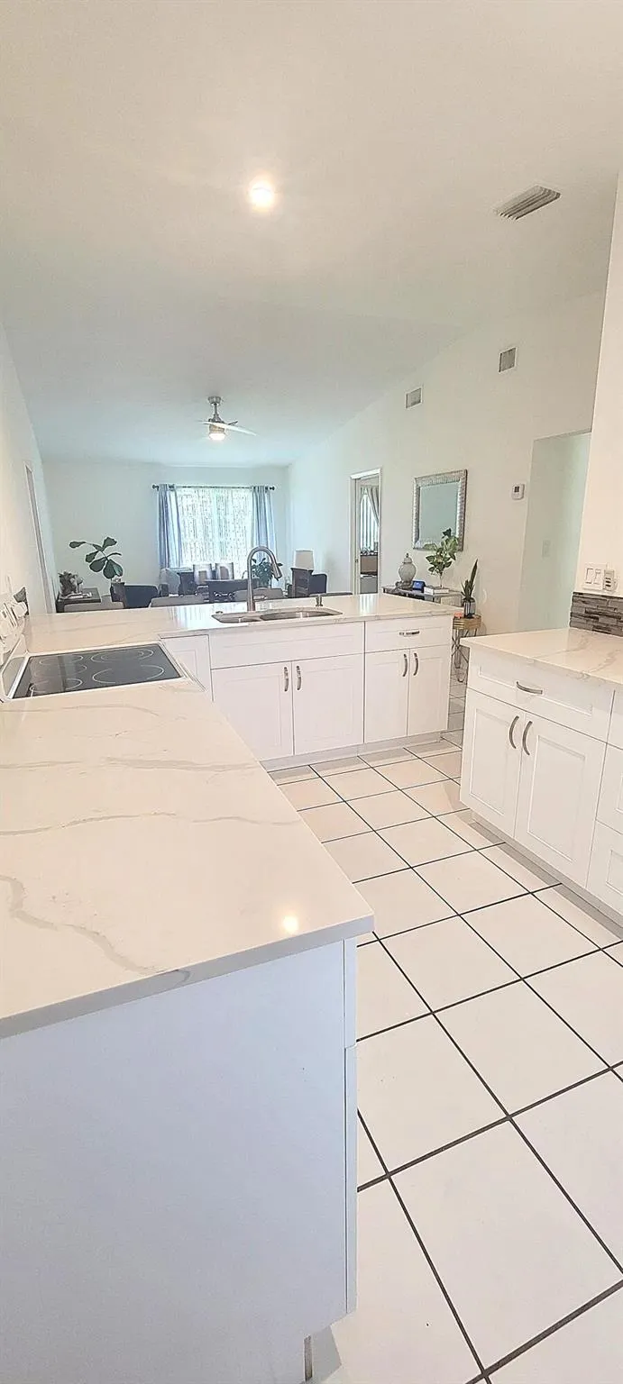 5550 Lakewood Circle, #A