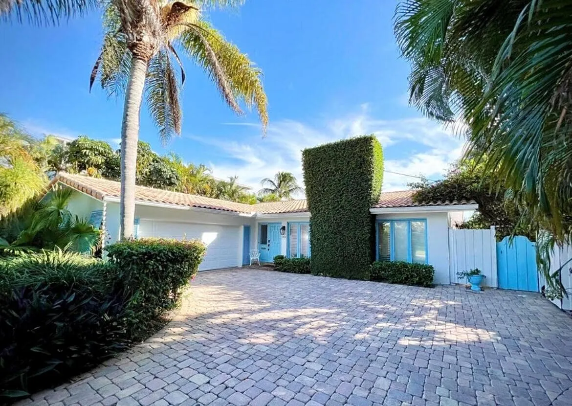 1014 Lewis Cove