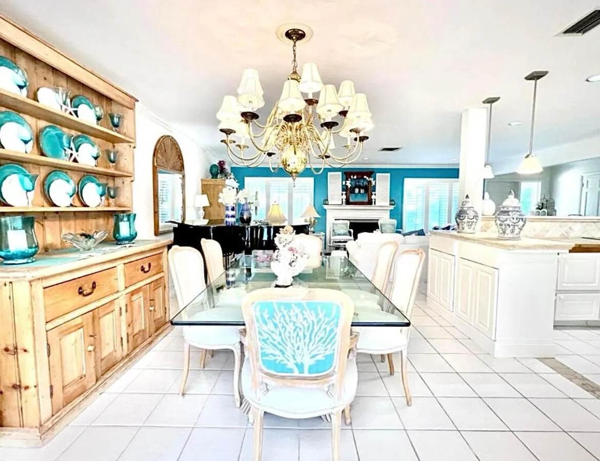 1014 Lewis Cove